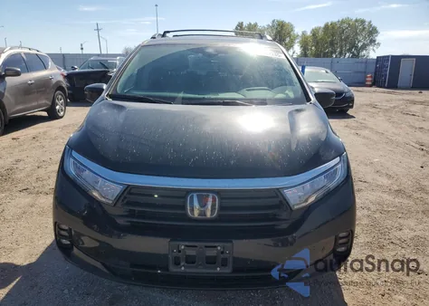 2022 Honda Odyssey Touring z USA, uszkodzony, nr VIN 5FNRL6H80NB063054